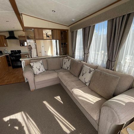 6 Berth Caravan With Decking At Manor Park In Hunstanton Ref 23017H 외부 사진
