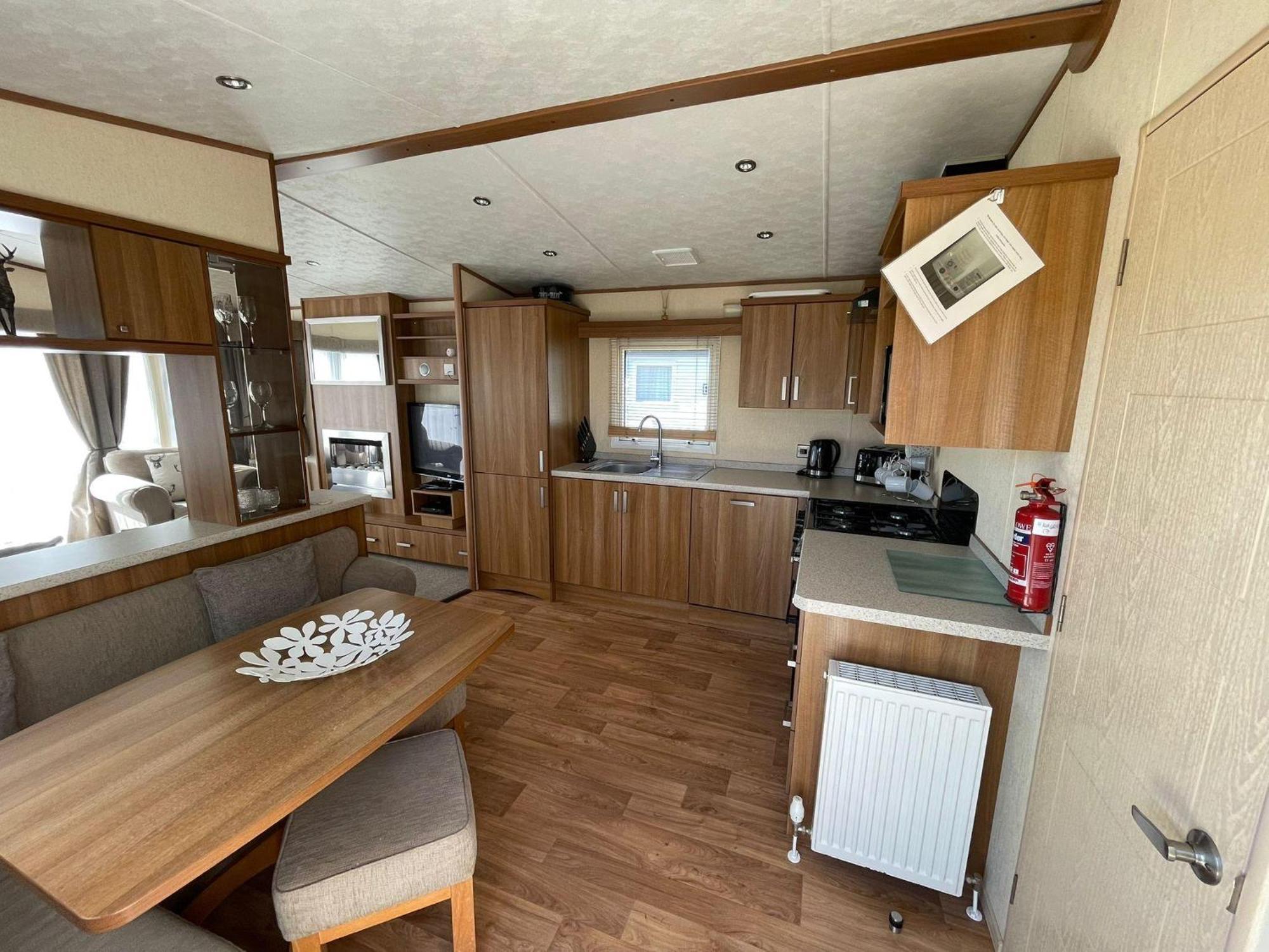 6 Berth Caravan With Decking At Manor Park In Hunstanton Ref 23017H 외부 사진